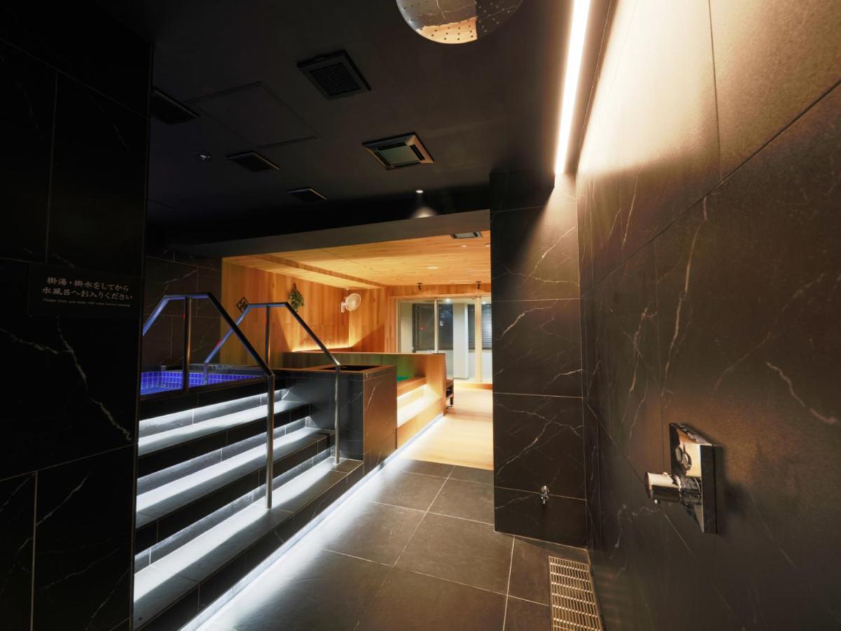 Rembrandt Cabin & Spa Shimbashi - Caters To Men Tokyo Exterior photo